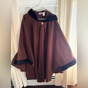 Le Moda Women's Brown Fleece Poncho Cape One Size